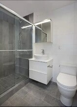 439 W 46th St, Unit 4E in New York, NY - Building Photo - Building Photo