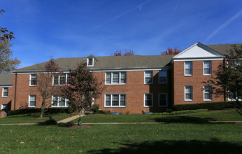 Chase Manor in Chevy Chase, MD - Building Photo - Building Photo