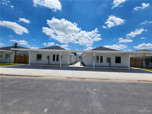 3400 Frio Ave-Unit -2 in McAllen, TX - Building Photo - Building Photo