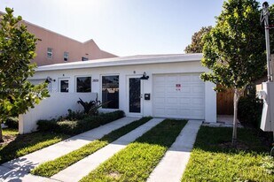 2800 SW 4th St in Miami, FL - Building Photo