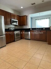 4240 Metron Dr in Jacksonville, FL - Building Photo - Building Photo