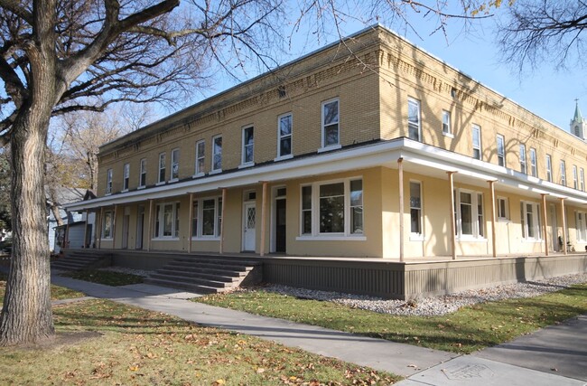 217 Chestnut St in Grand Forks, ND - Building Photo - Building Photo