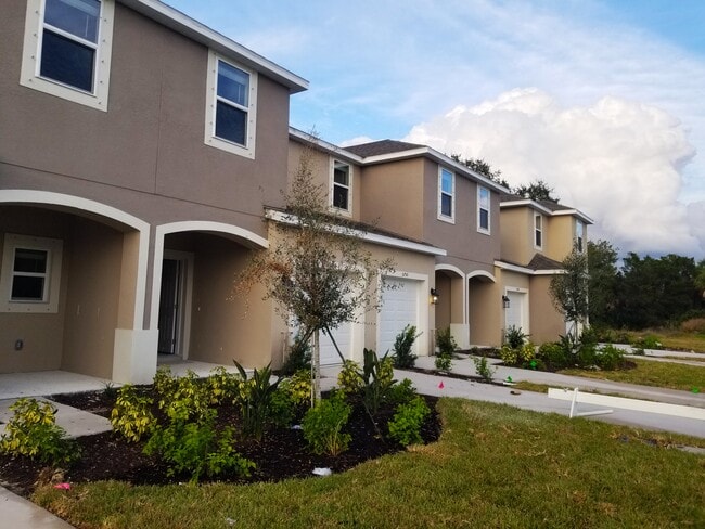 5742 Archipelago St in Nokomis, FL - Building Photo - Building Photo