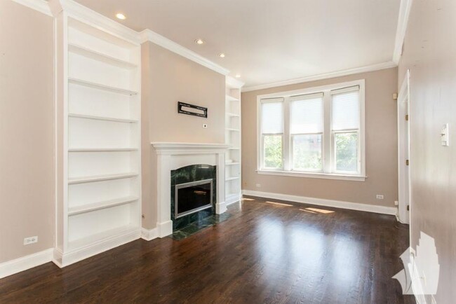 property at 3852 N Southport Ave