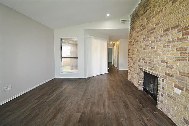 6622 S Creek Dr in Fort Worth, TX - Building Photo - Building Photo
