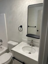 5700 Olmeda Ave, Unit B in Atascadero, CA - Building Photo - Building Photo