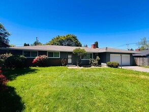 3912 NE 61st Ave in Vancouver, WA - Building Photo - Building Photo