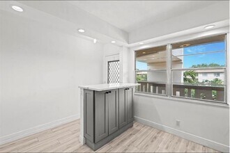 2304 Lucaya Ln in Coconut Creek, FL - Foto de edificio - Building Photo