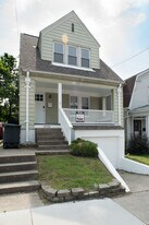 2350 Chickasaw St in Cincinnati, OH - Building Photo