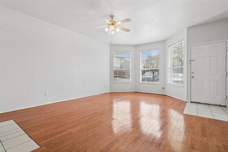 3805 Brandon Park Dr in Garland, TX - Foto de edificio - Building Photo