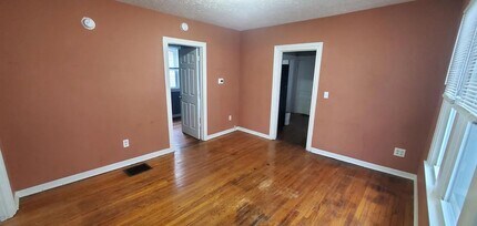 1137 Muskegon Ave NW in Grand Rapids, MI - Building Photo - Building Photo