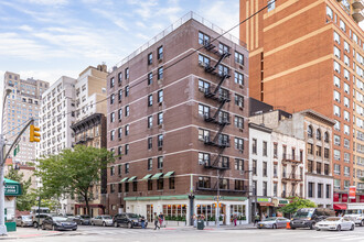 200 E 81st St in New York, NY - Building Photo - Primary Photo