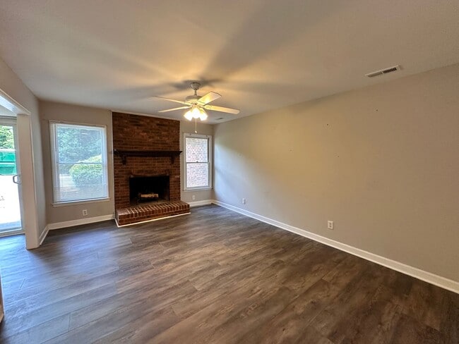 1640 India Hook Rd in Rock Hill, SC - Building Photo - Building Photo