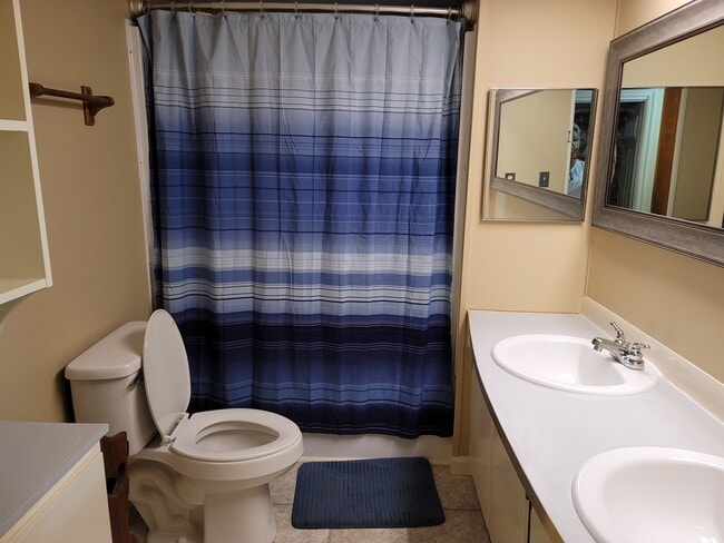 34 Mayfair Dr in Crawfordville, FL - Building Photo - Building Photo