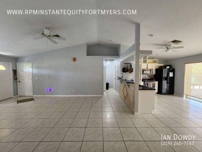 1306 SW 13th Terrace in Cape Coral, FL - Building Photo - Building Photo