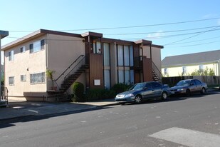 319 Lux Ave in South San Francisco, CA - Building Photo