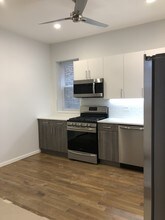 2952 W Nelson St in Chicago, IL - Foto de edificio - Building Photo