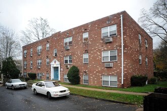 Crittenden Manor Apartments in Philadelphia, PA - Building Photo - Building Photo