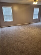 2702 Carrington Ln in Bloomington, IL - Building Photo - Building Photo