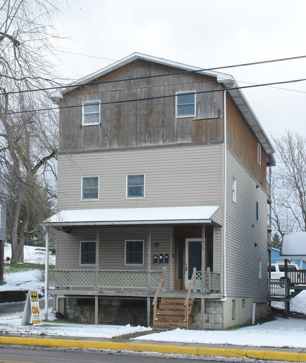 319 N Water St in Bellefonte, PA - Foto de edificio