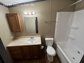 183 Coachlight Dr in Topeka, KS - Building Photo - Building Photo