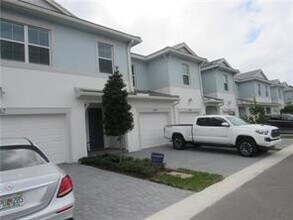 1851 Sandpiper Pointe Pl in Deerfield Beach, FL - Building Photo - Building Photo