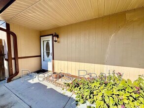 747 Brook St NE in Largo, FL - Building Photo - Building Photo