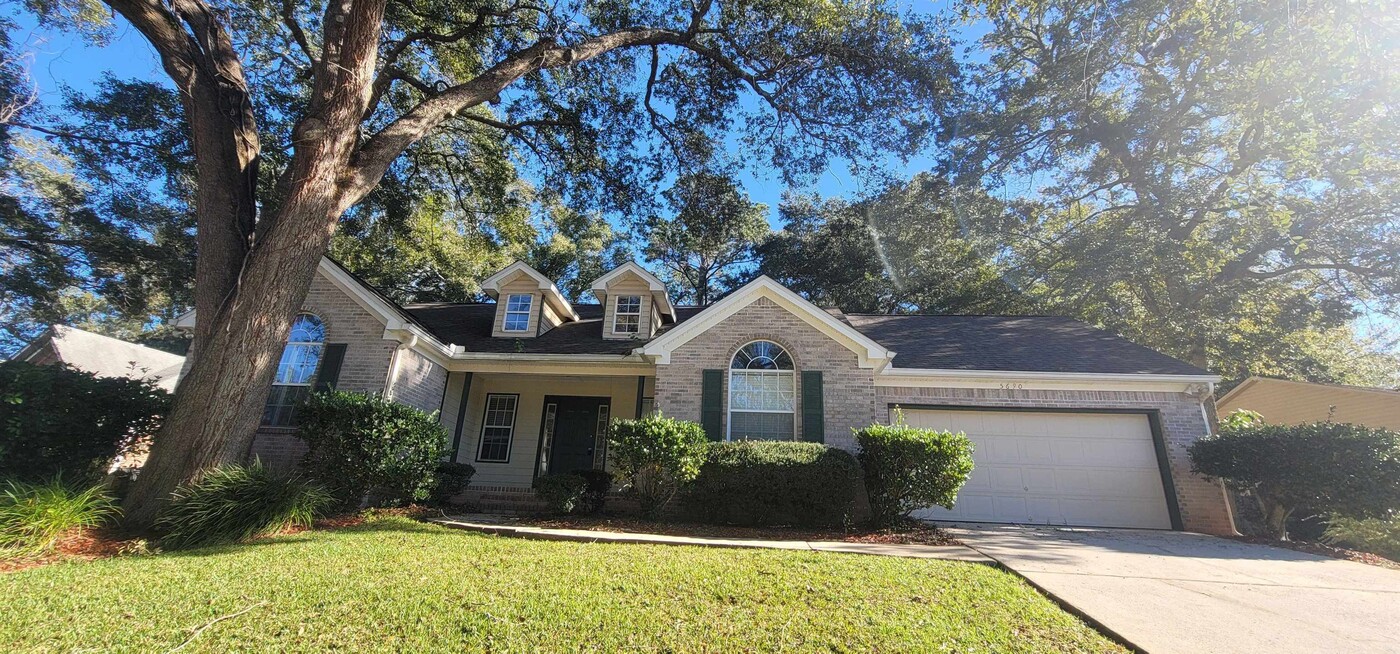 5690 Countryside Dr in Tallahassee, FL - Building Photo