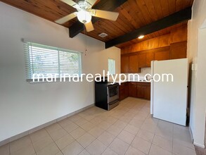 191 Hilborn St in Vallejo, CA - Foto de edificio - Building Photo