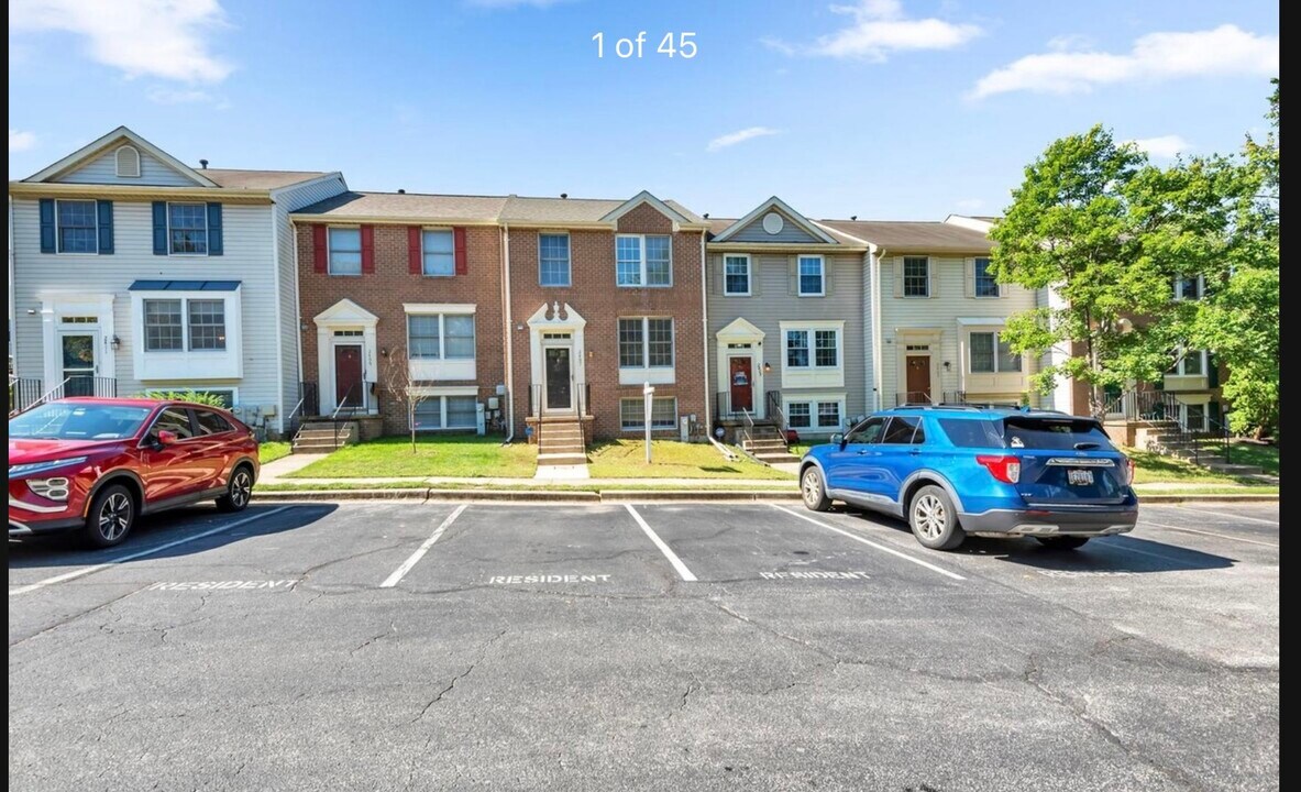 2407 Warm Spring Way in Odenton, MD - Building Photo
