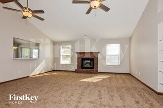 2 Sassafras Parc Ct in O'Fallon, MO - Building Photo - Building Photo