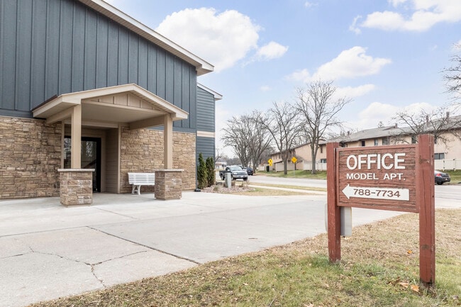 Riverview Apartments in La crosse, WI - Foto de edificio - Building Photo
