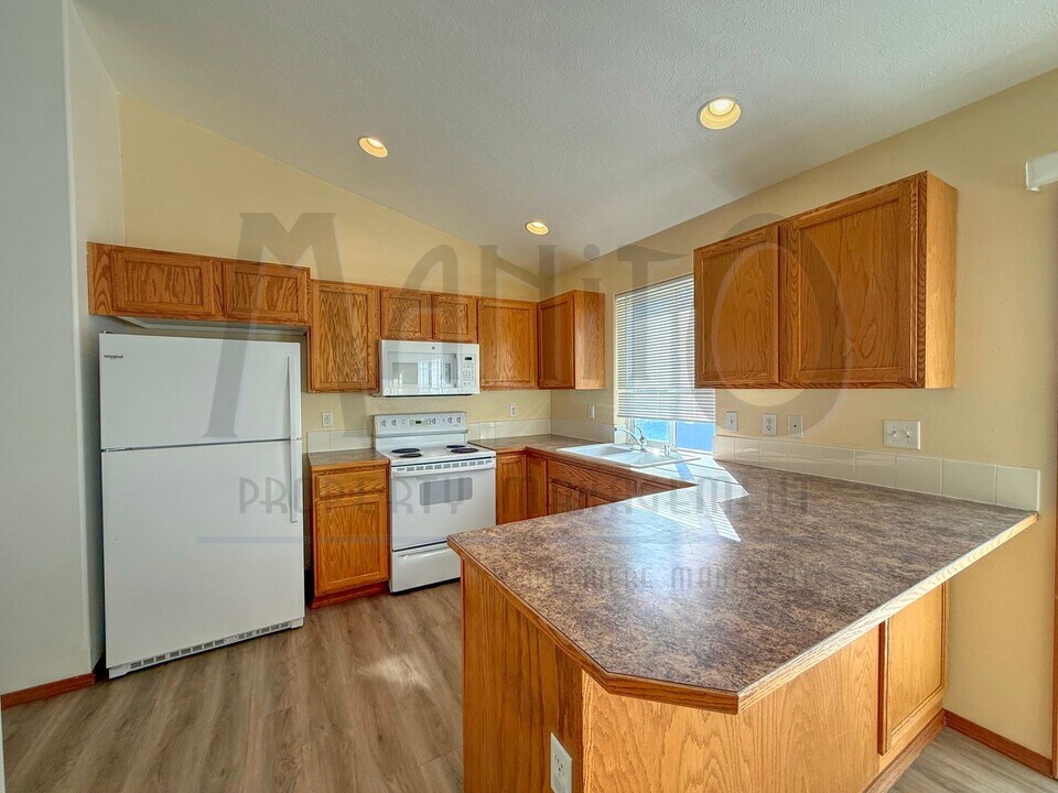 15921 N Franklin St in Spokane, WA - Building Photo