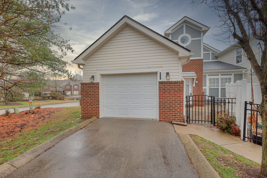 938 Bracken Trail in Nashville, TN - Building Photo