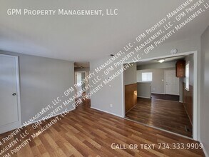 6339 Hampden St in Taylor, MI - Building Photo - Building Photo