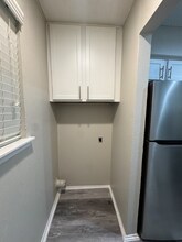 2010 Estrada Pkwy in Irving, TX - Foto de edificio - Building Photo