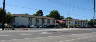 Woodlake Apartments