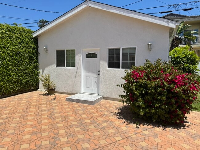 property at 466 S Hamel Rd