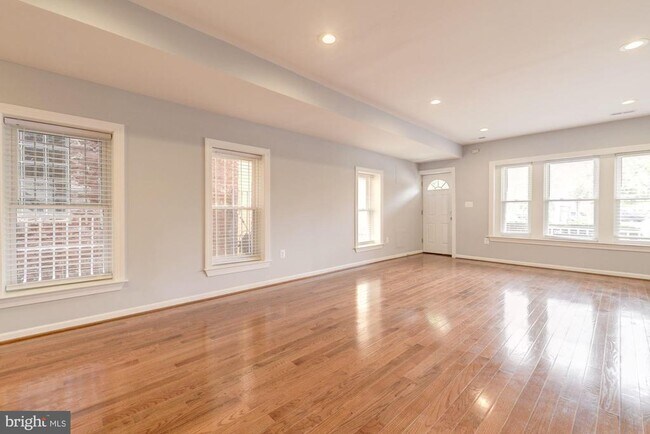 property at 1914 10th St NW