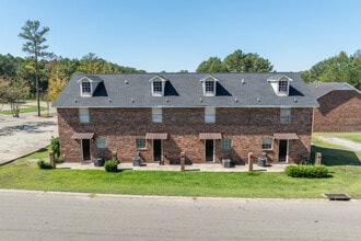 Newly Major Renovated Beverly Manor in Hattiesburg, MS - Building Photo - Building Photo