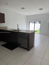 9309 W 32nd Ln in Hialeah, FL - Building Photo - Building Photo