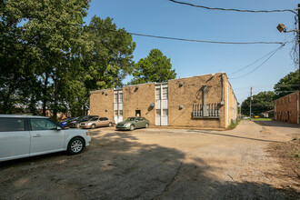 1283 E Raines Rd in Memphis, TN - Building Photo - Building Photo