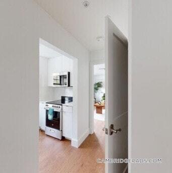 1200 Massachusetts Ave in Cambridge, MA - Building Photo - Building Photo