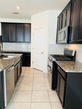 2013 Hat Bender Lp in Round Rock, TX - Building Photo - Building Photo