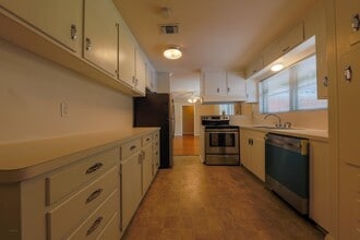4745 Warm Springs Rd in Houston, TX - Building Photo - Building Photo
