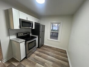 2202 Hamilton Ave in Columbus, OH - Building Photo - Building Photo
