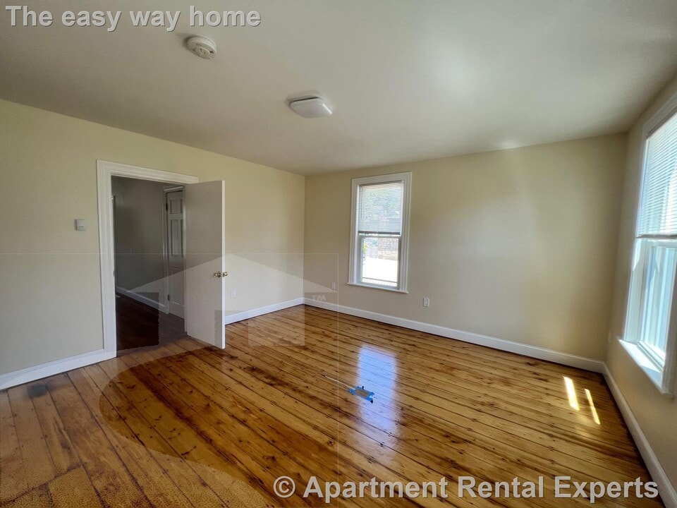 59 Bishop Allen Dr in Cambridge, MA - Building Photo