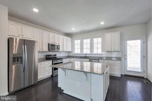 2916 Koens Ct in Severn, MD - Building Photo