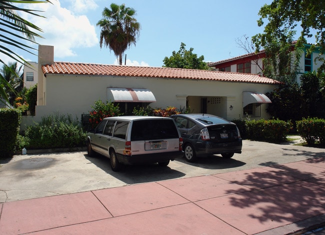 937 Lenox Ave in Miami Beach, FL - Foto de edificio - Building Photo