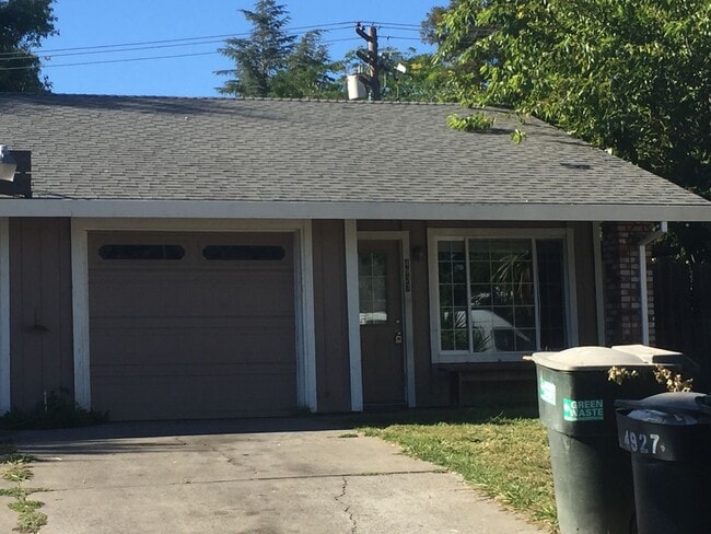 property at 4925 Indian Oaks Ct